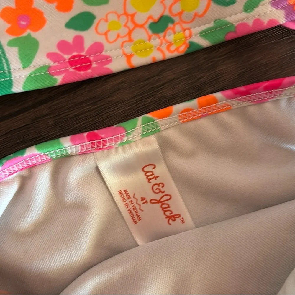 Must bundle bathing suit set size 4T - Picture 3 of 4